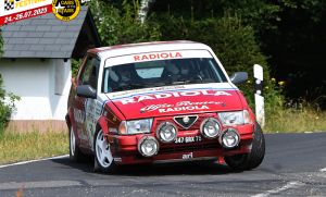 DEENJ ALFA ROMEO 75 V6-aktuell